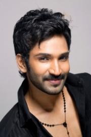 Aadhi Pinisetty Image